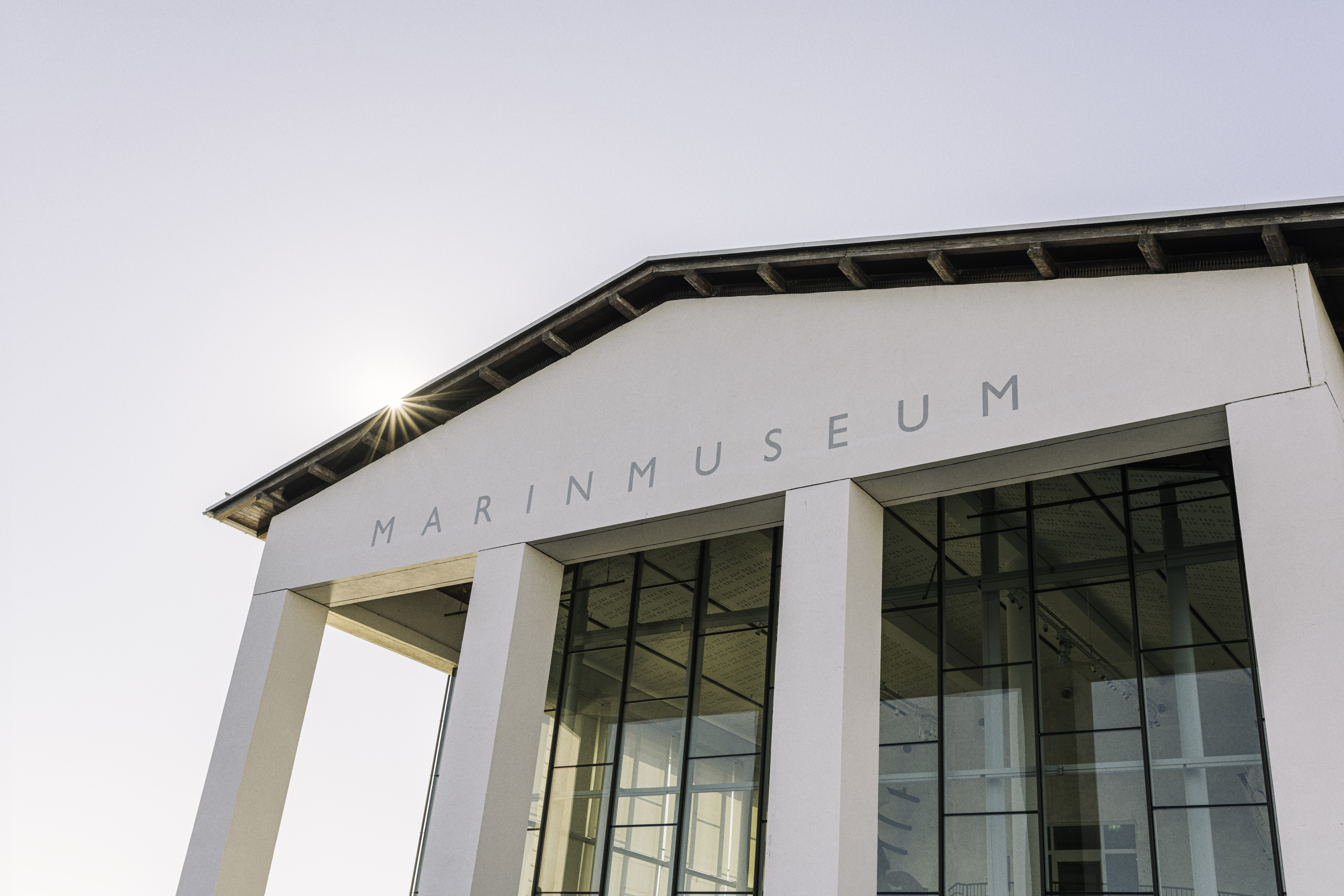 Bild på Marinmuseum underifrån
