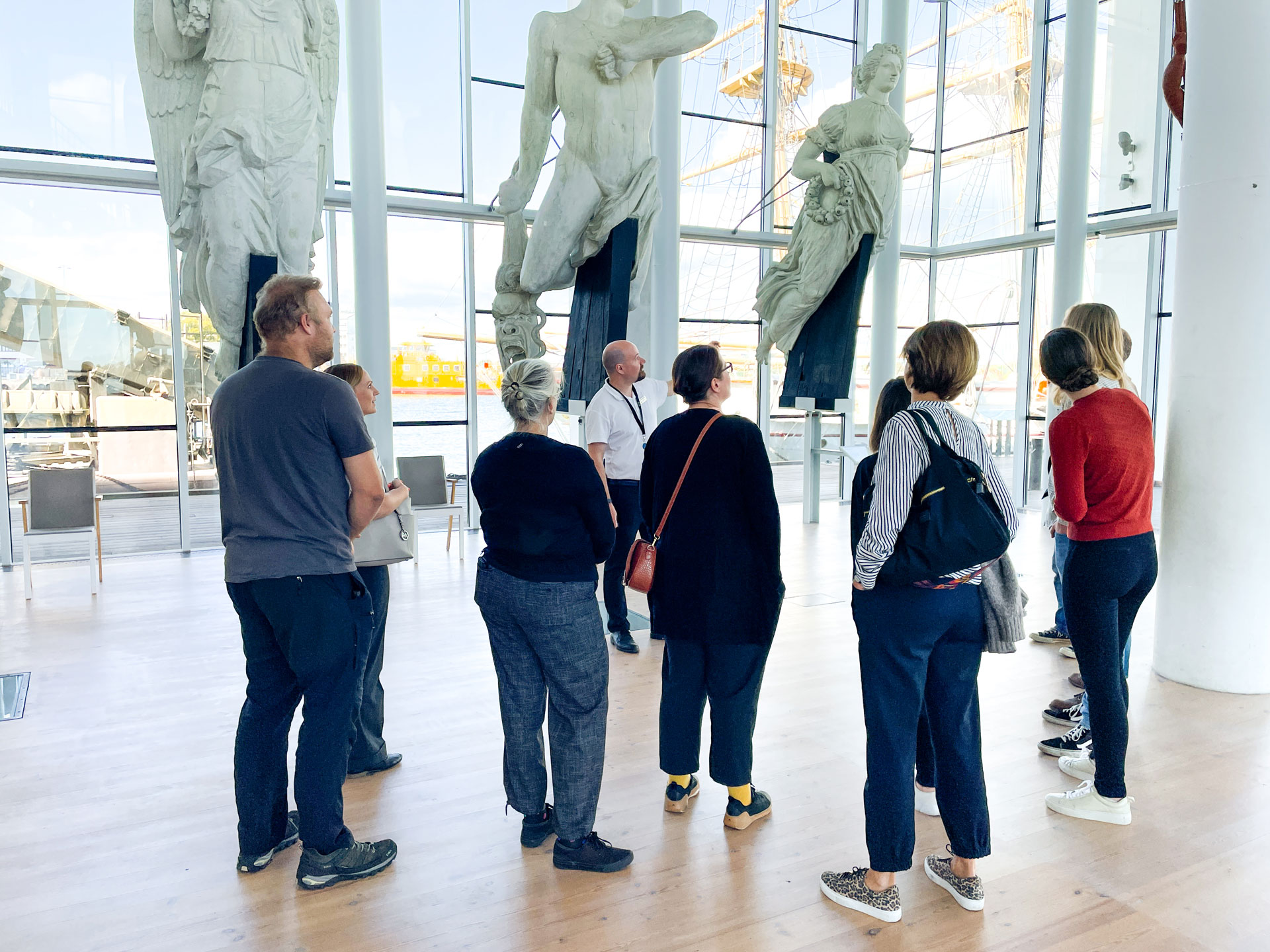 Guided tour in the Figurehead Hall