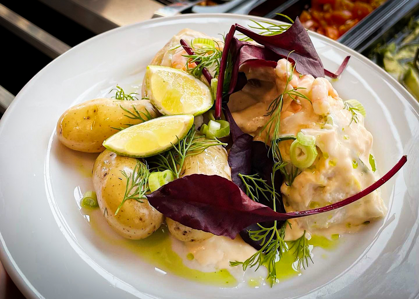 Restaurangmat från Bistroskeppsgossen. Potatis, fisk och räkor. 